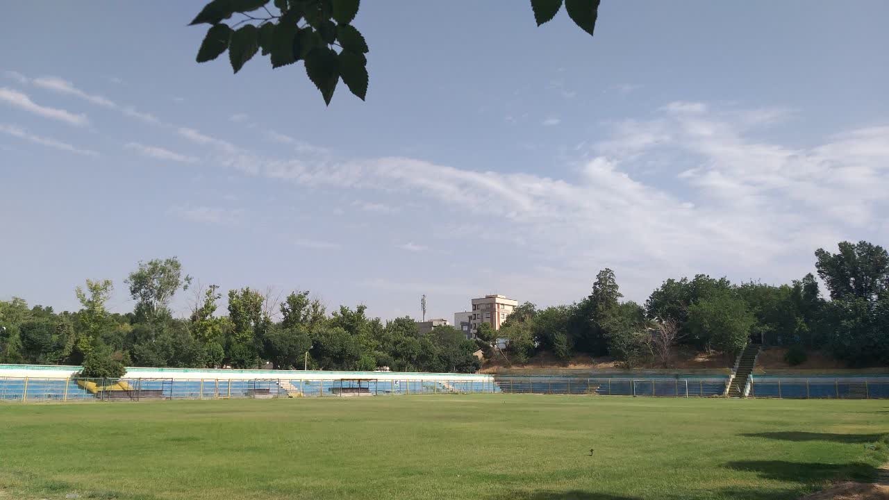 اجاره زمین چمن طبیعی بعثت