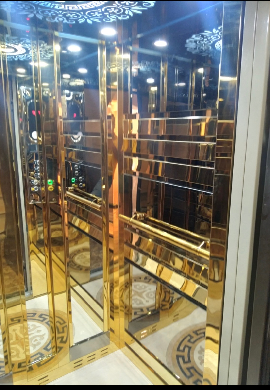 آسانسور ساینا صنعت ابهر