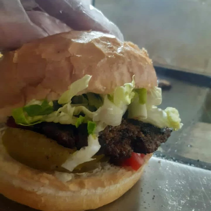اغذیه و ساندویجی تره چی وا