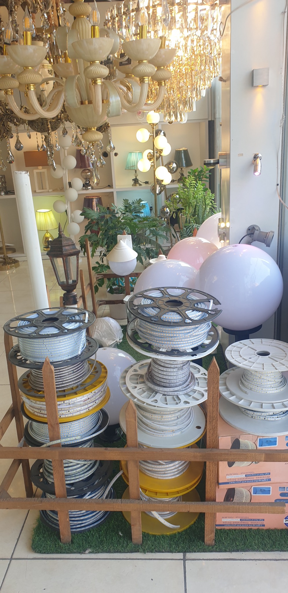 الکتریکی لومینوس
