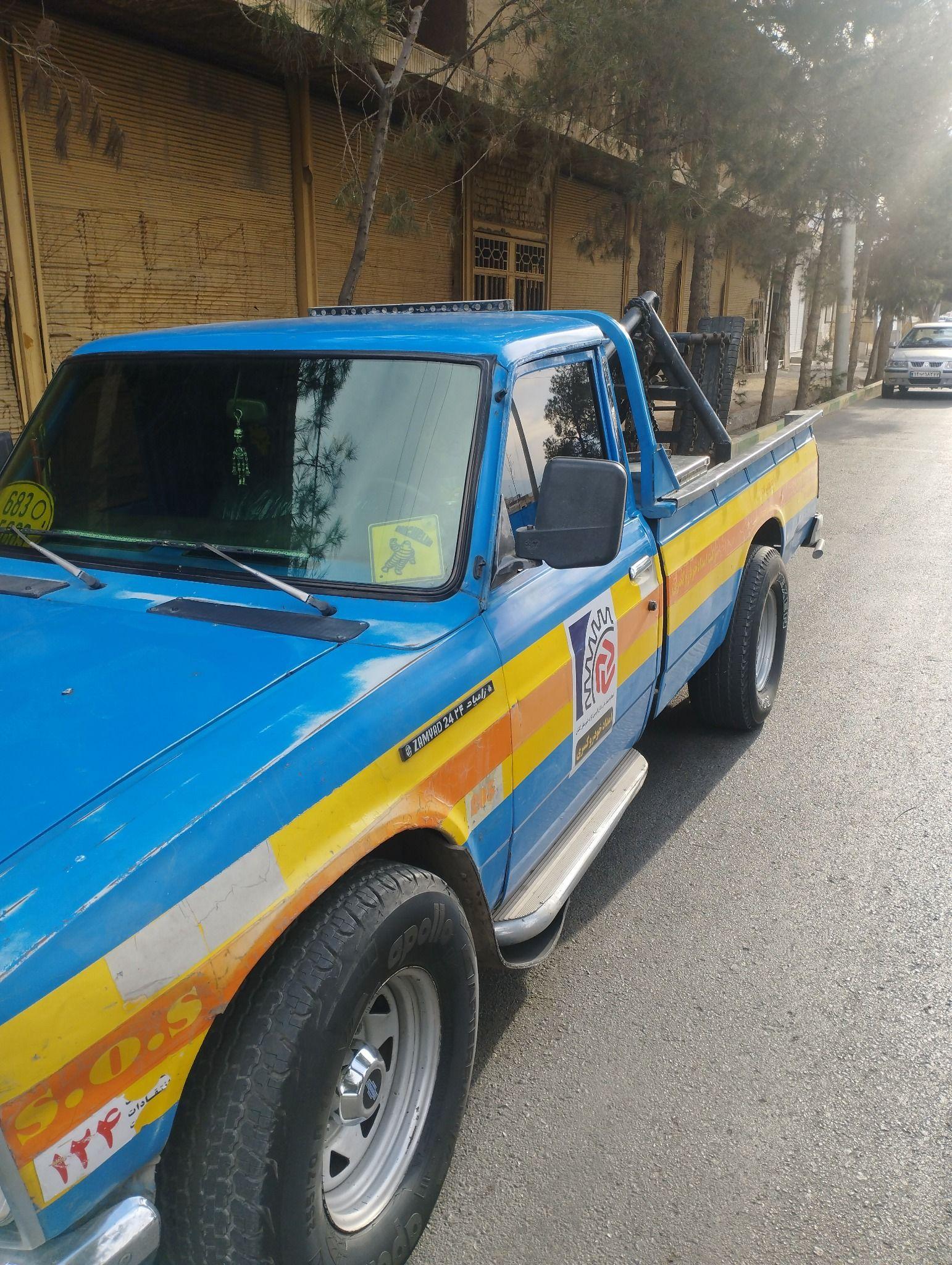 امداد خودرو و مکانیک سیار