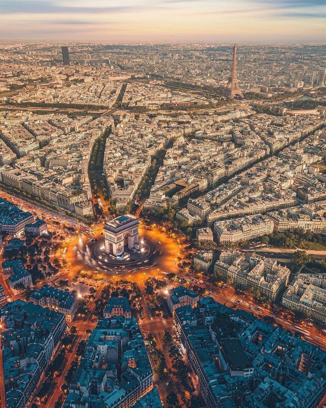 املاک آذری