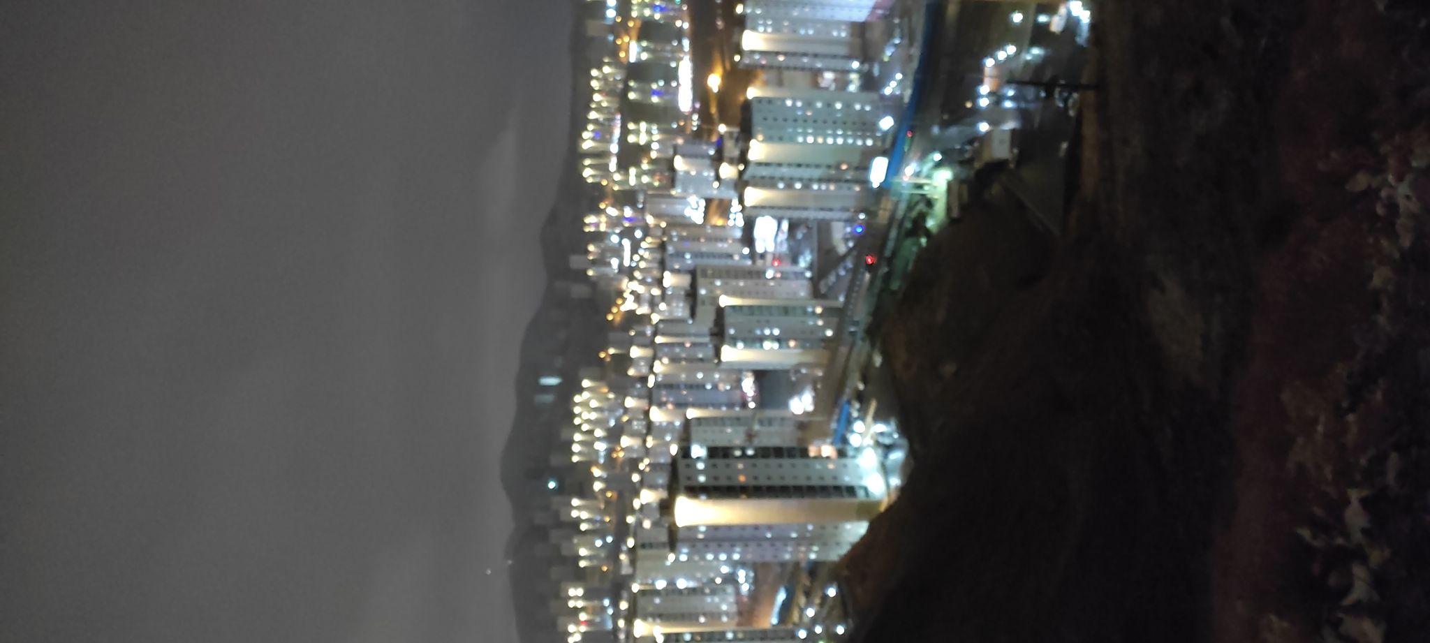 املاک بزرگ آداک