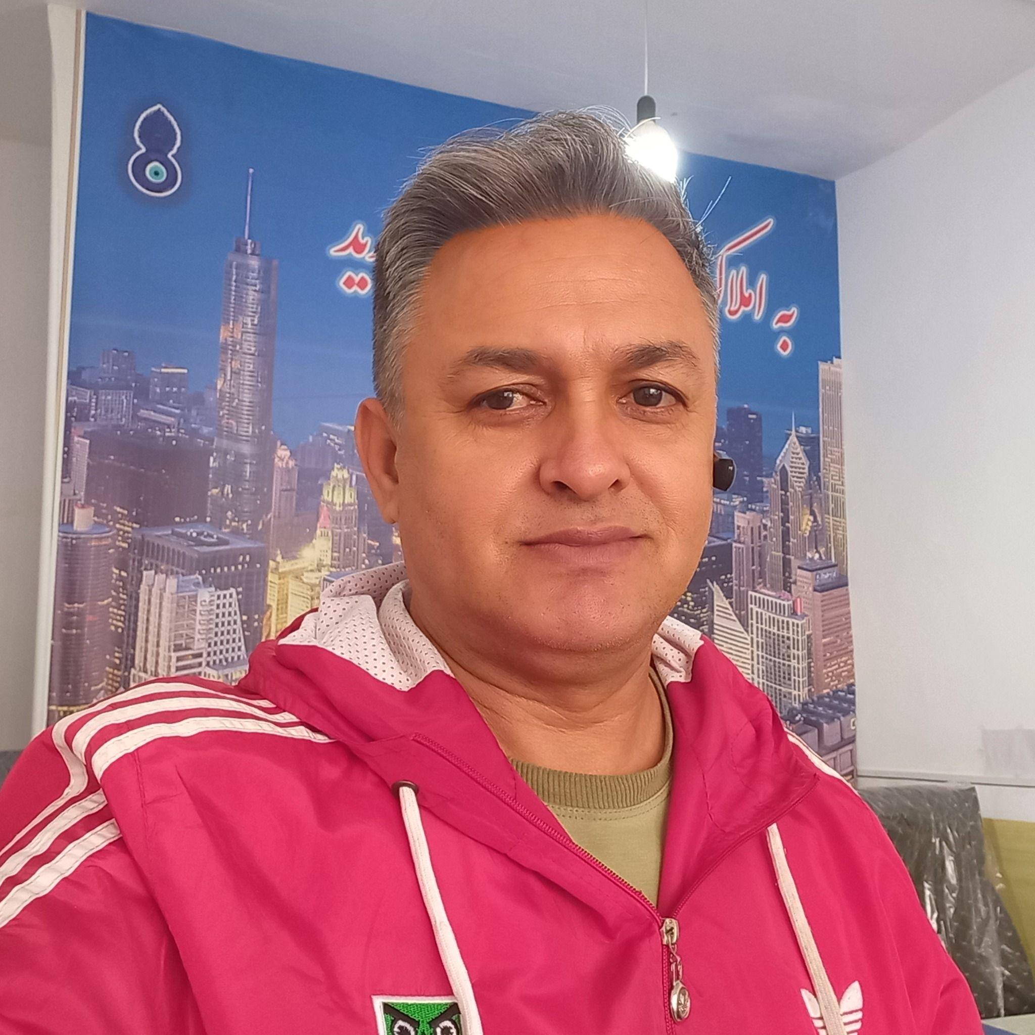 املاک و مستغلات