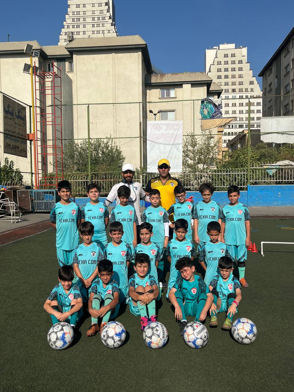 آکادمی فوتبال مهدی مهدوی کیا