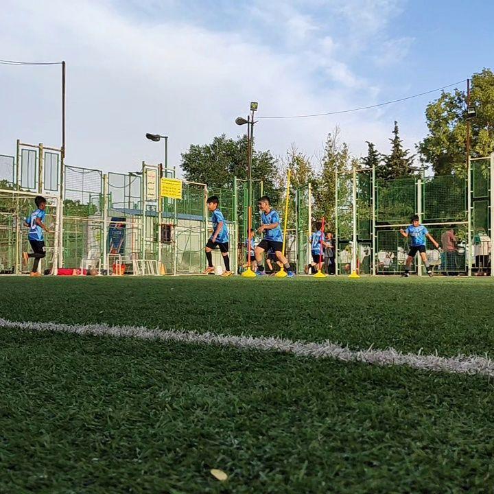 آكادمى و مدرسه فوتبال پيشگامان كاوه