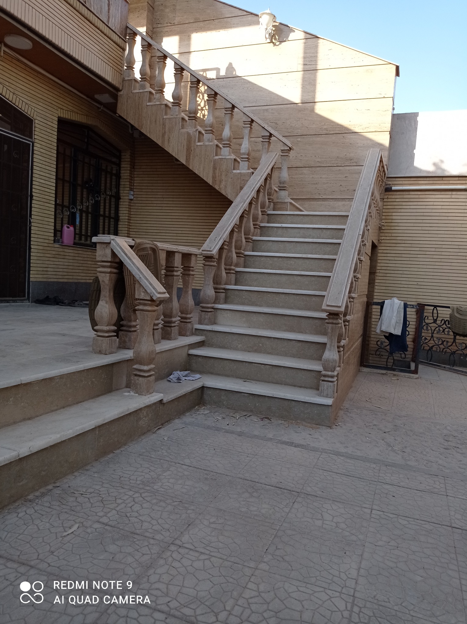 بازسازی ساختمان کاشی و سرامیک