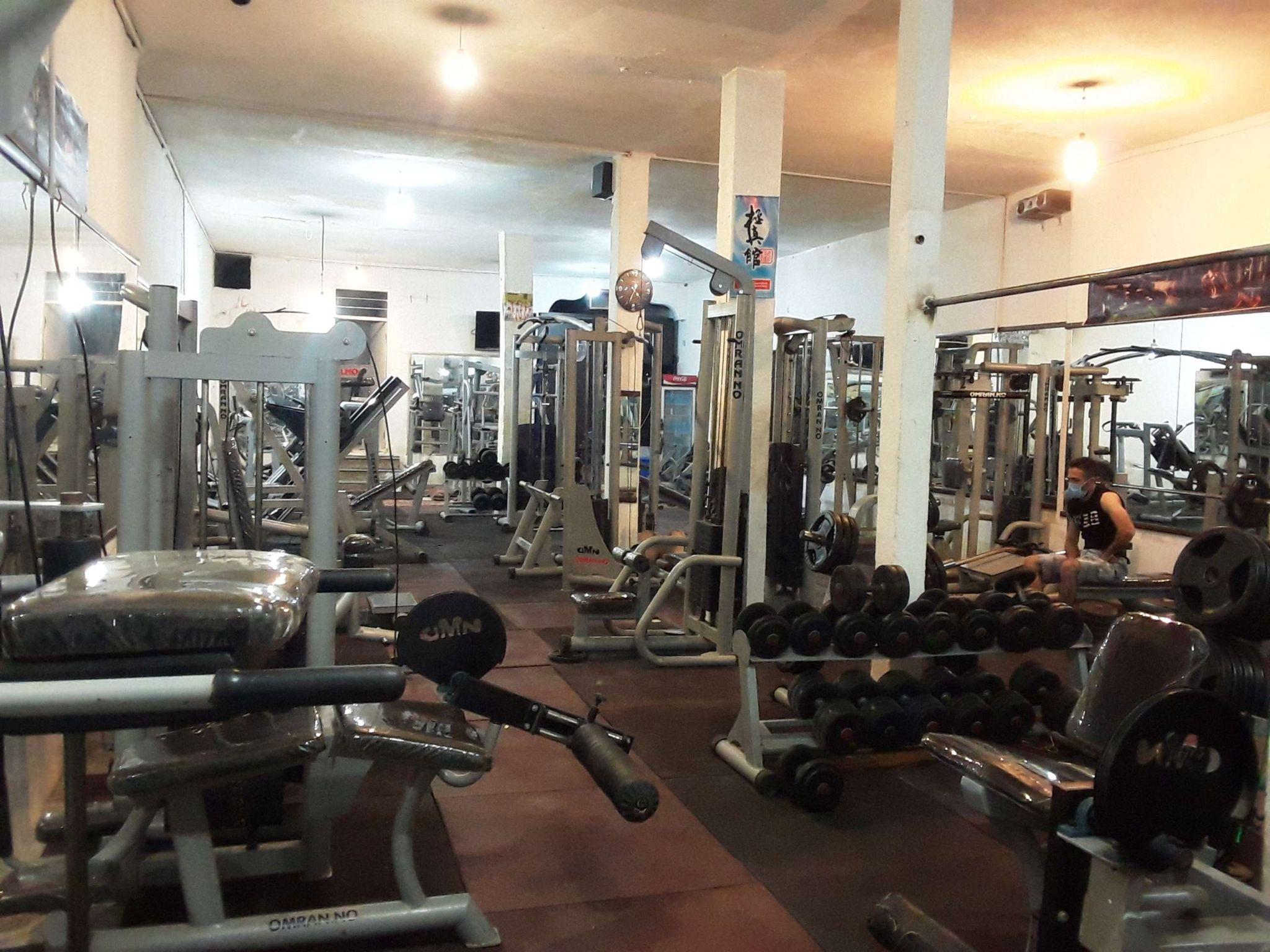 باشگاه بدنسازی یَل