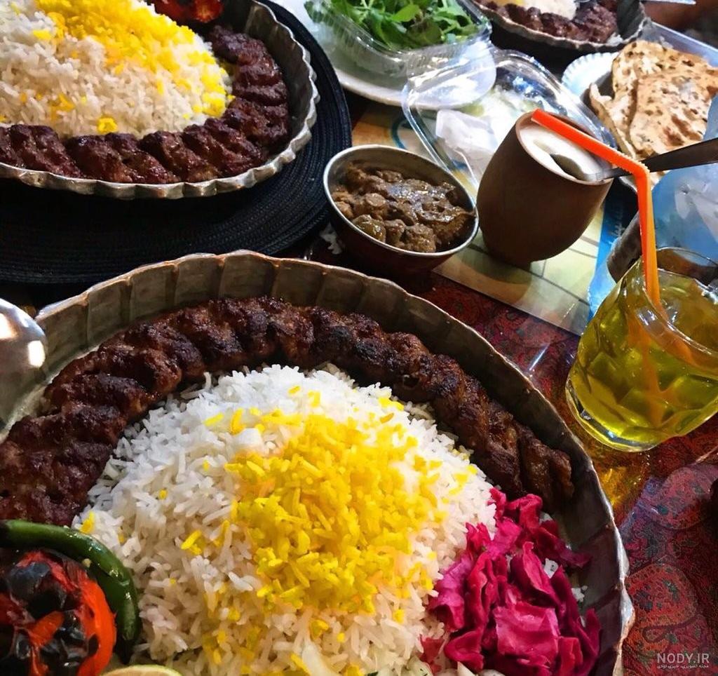 باغ رستوران آقازاده