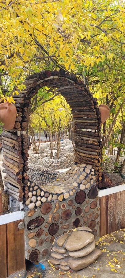 باغ گردشگری دونیسا