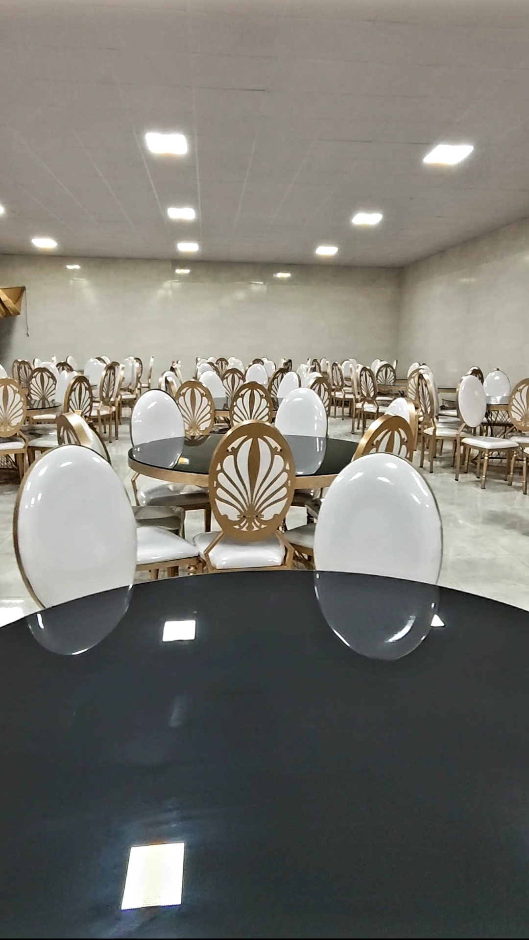 تالار پذیرایی عادل