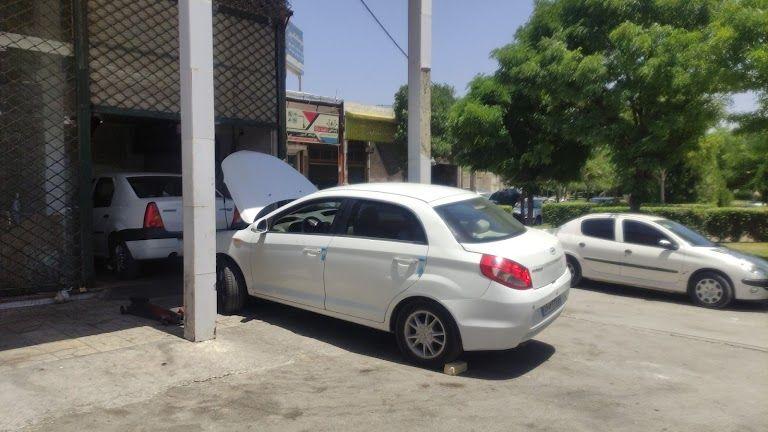 تعمیرگاه اتومبیل کشاورز