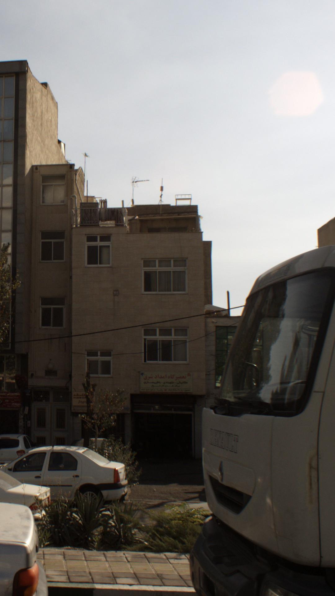 تعمیرگاه شرق