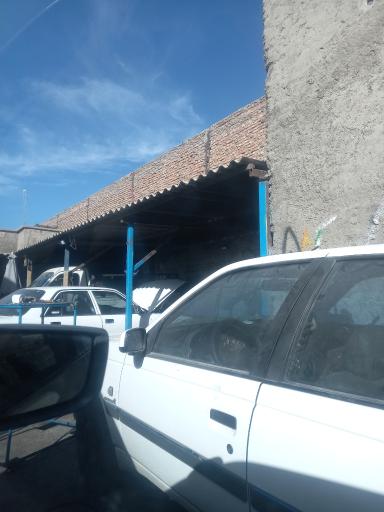 تعمیرگاه کادیلاک (استا محسن)
