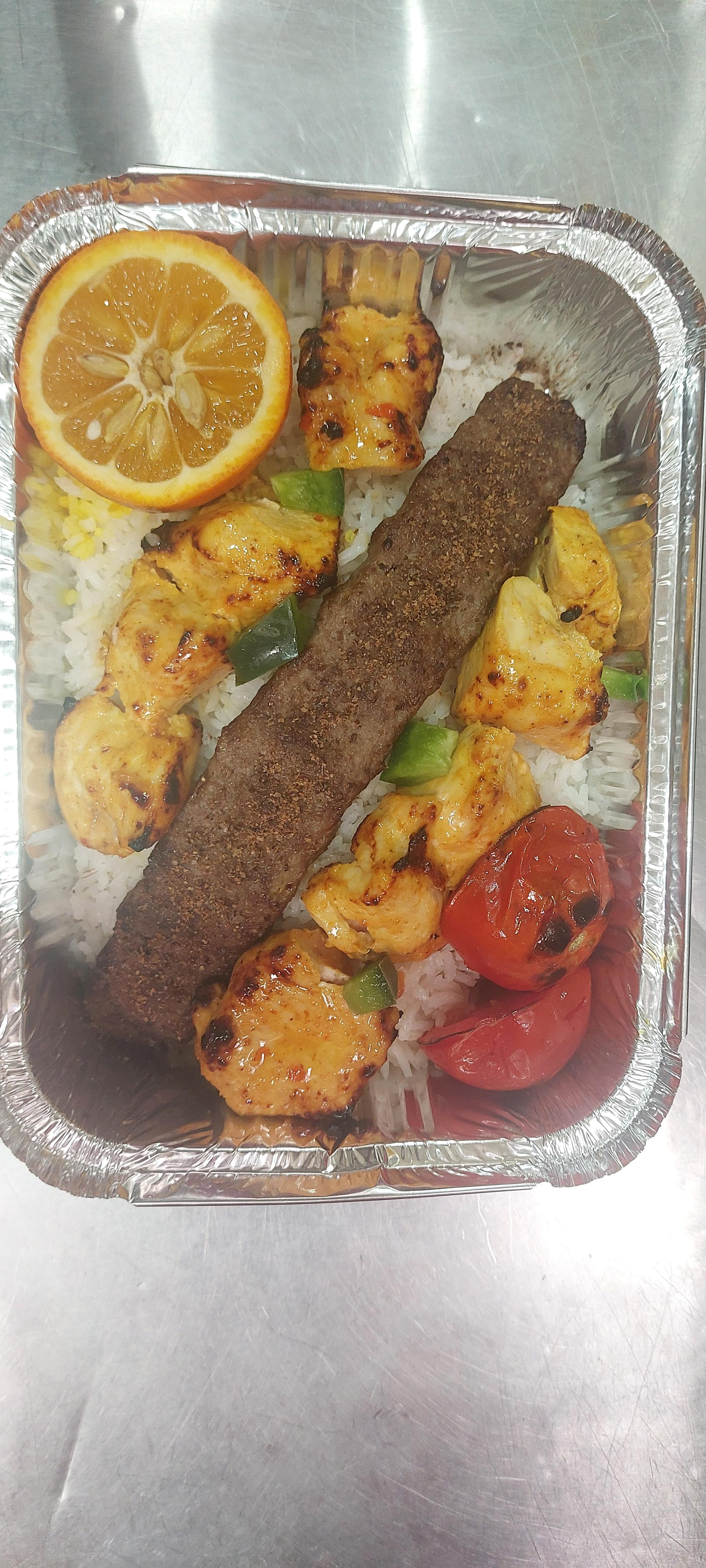 تهیه غذای سروش