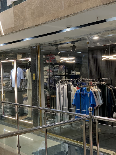 تولید و توزیع پوشاک مردانه M&S