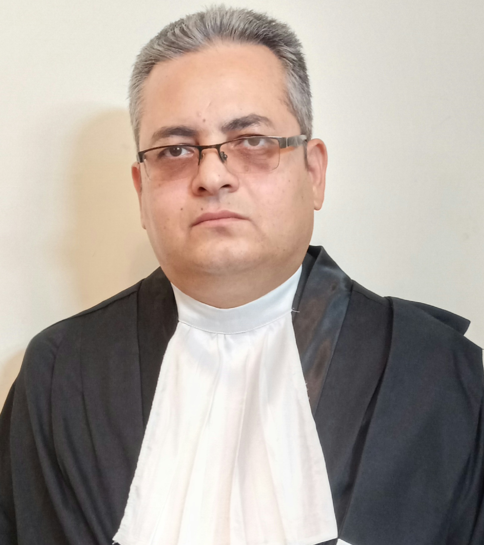 جواد حسین پور وکیل پایه یک دادگستری