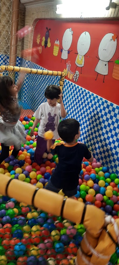 خانه بازی شادینو