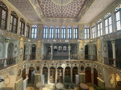 خانه تاریخی مشیرالملک