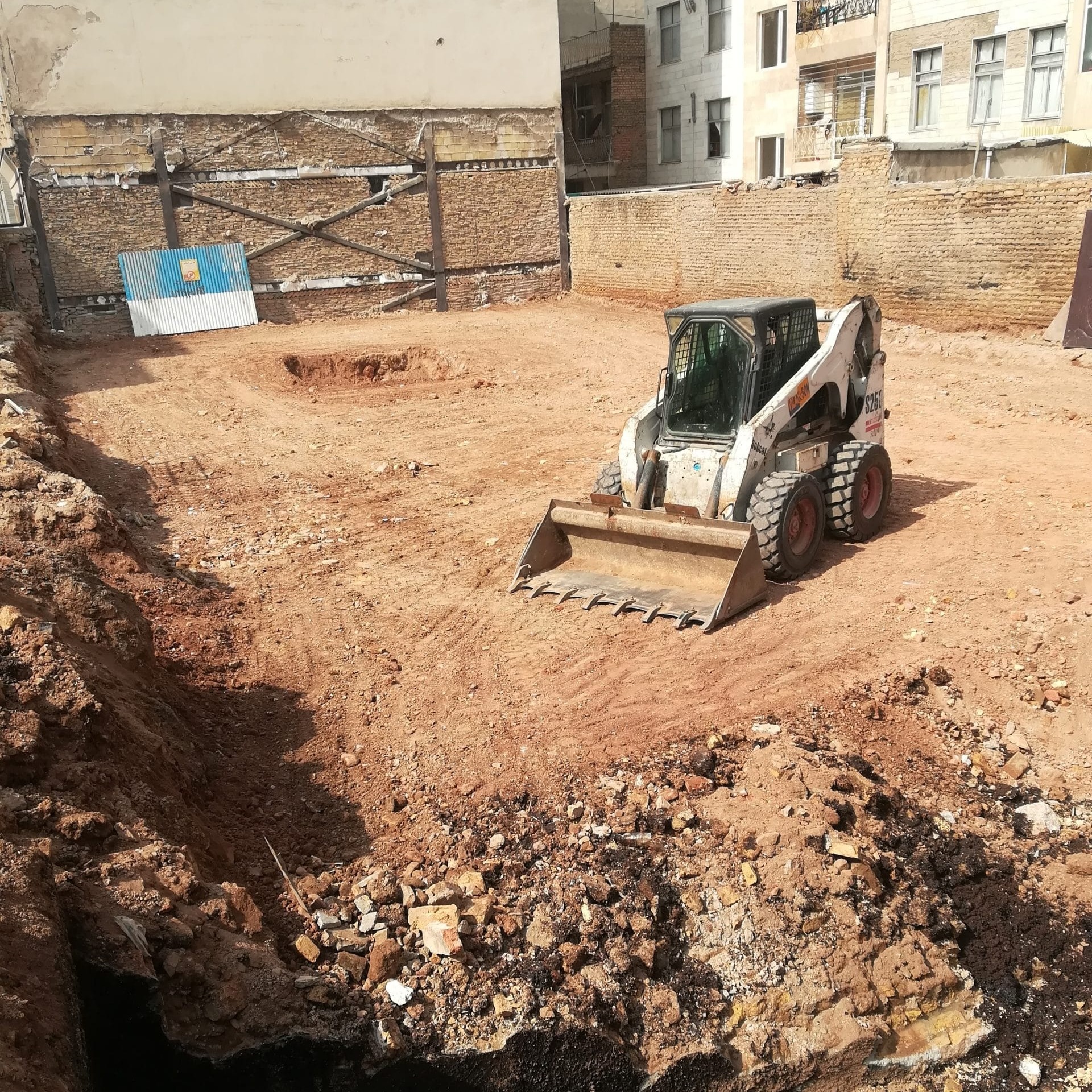 خاکبرداران تجهیز پایتخت
