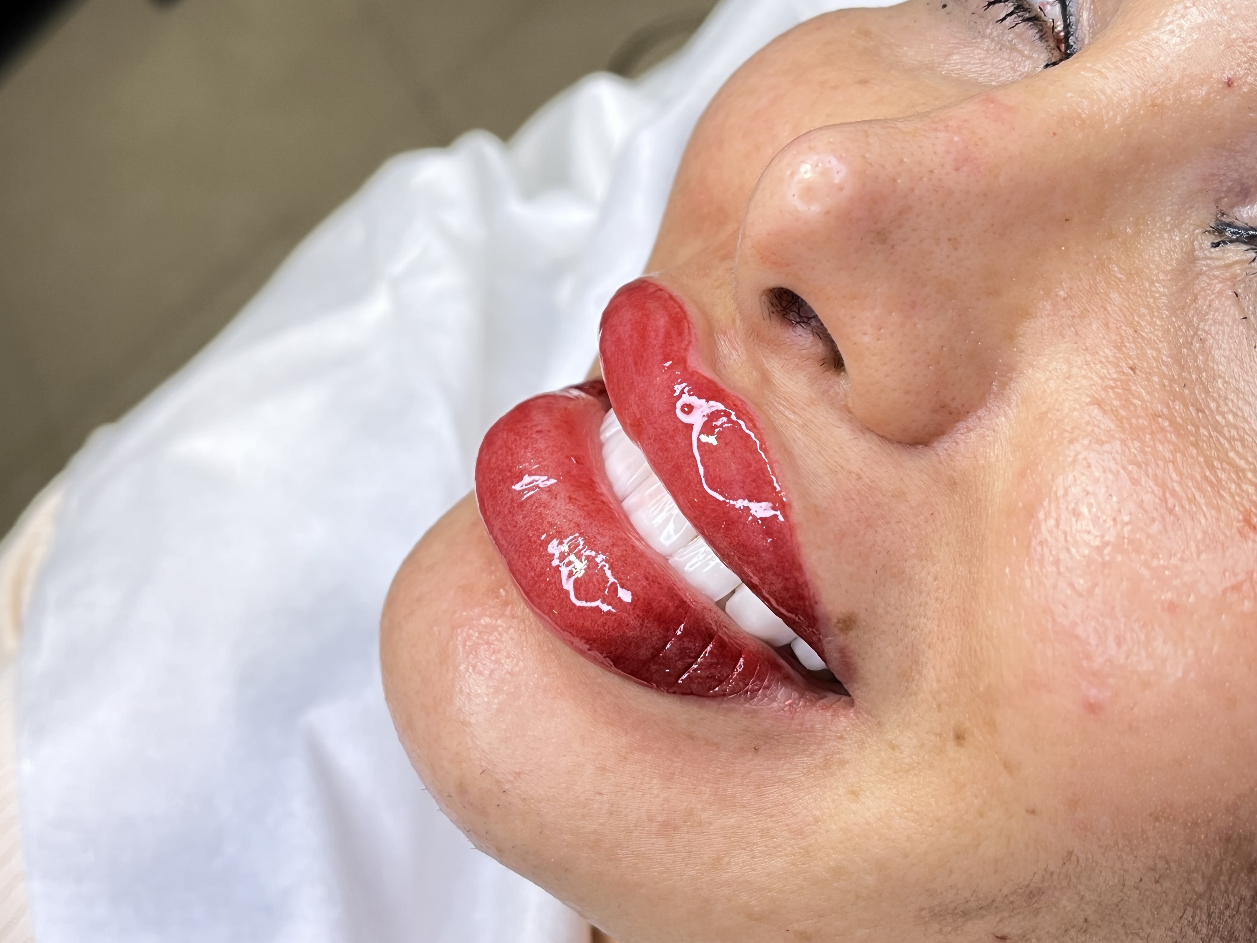 خدمات تخصصی ارایش دائم خاطره