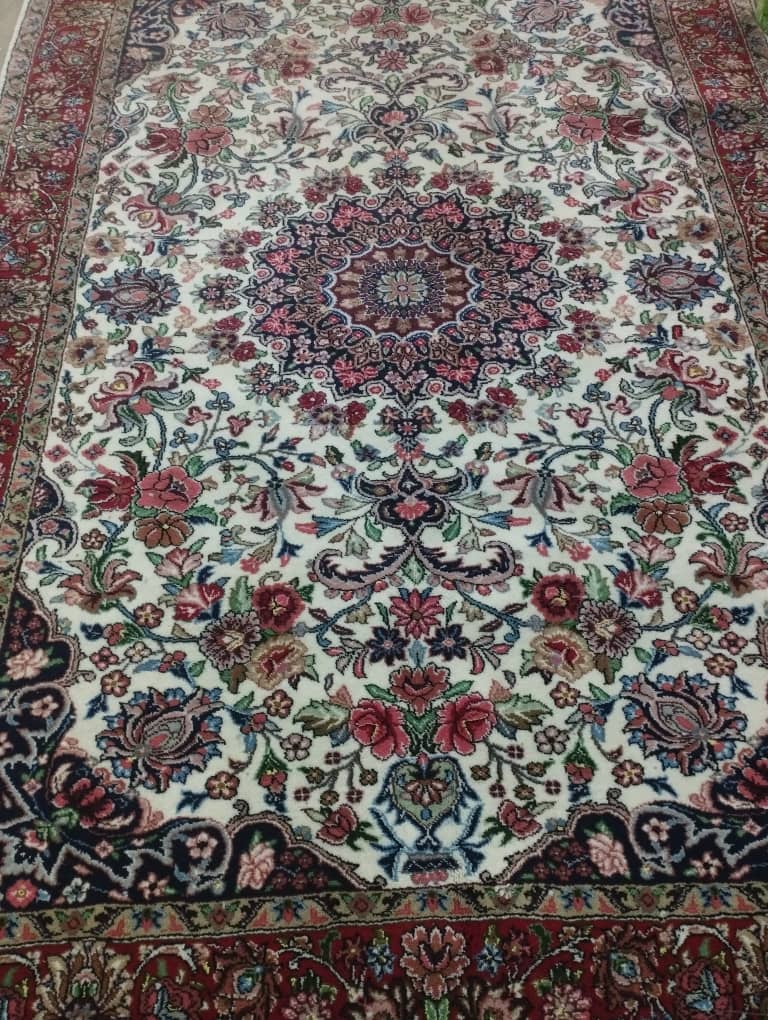 خدمات تخصصی فرش دستباف رفیعی