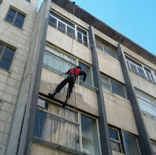 خدمات نماشویی پیچ رولپلاک نما نعمت زاده