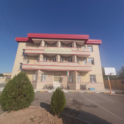 دبیرستان علامه حلی عجب شیر