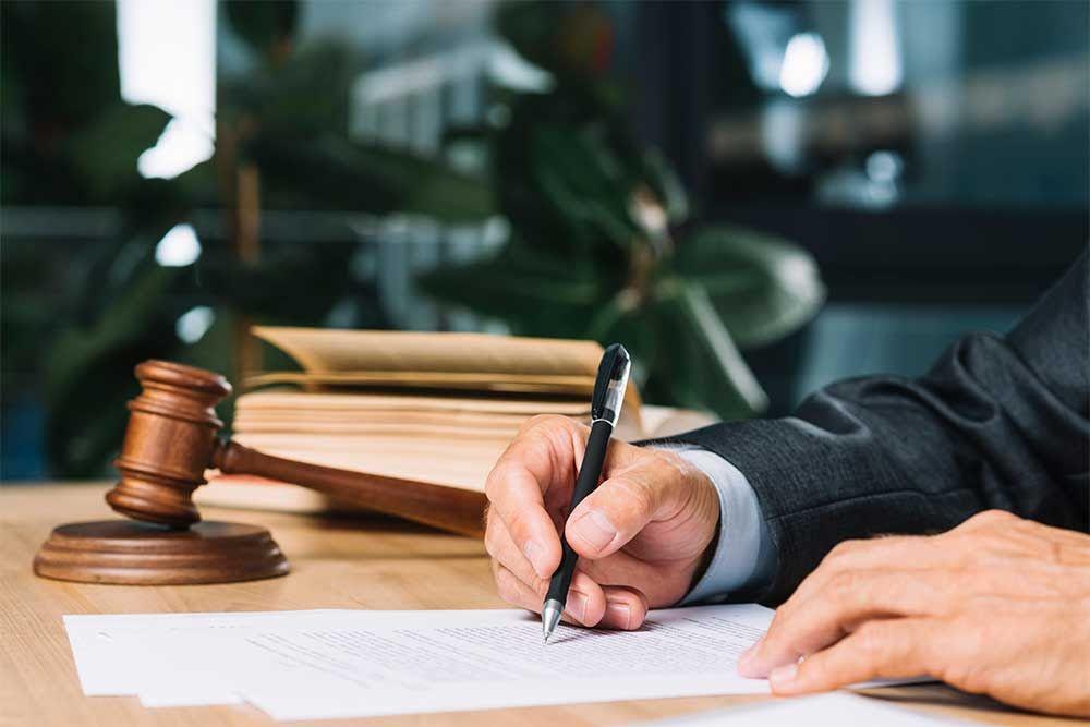 دفتر مجتبی صالحی و وکلای پایه یک دادگستری