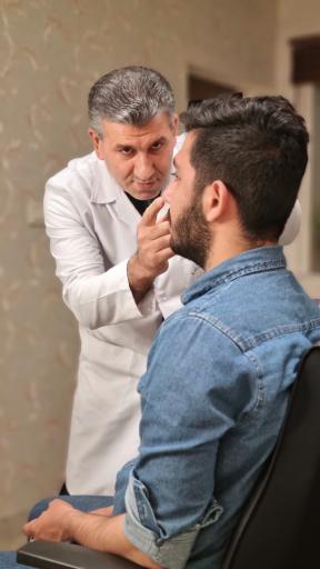 دکتر داریوش روحانی