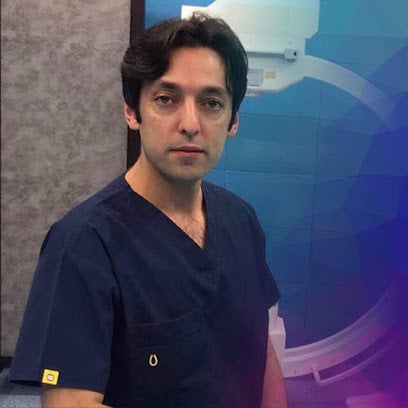 دکتر دانیال شریفی رضوی - جراح ارتوپد، دکتر سارا آق