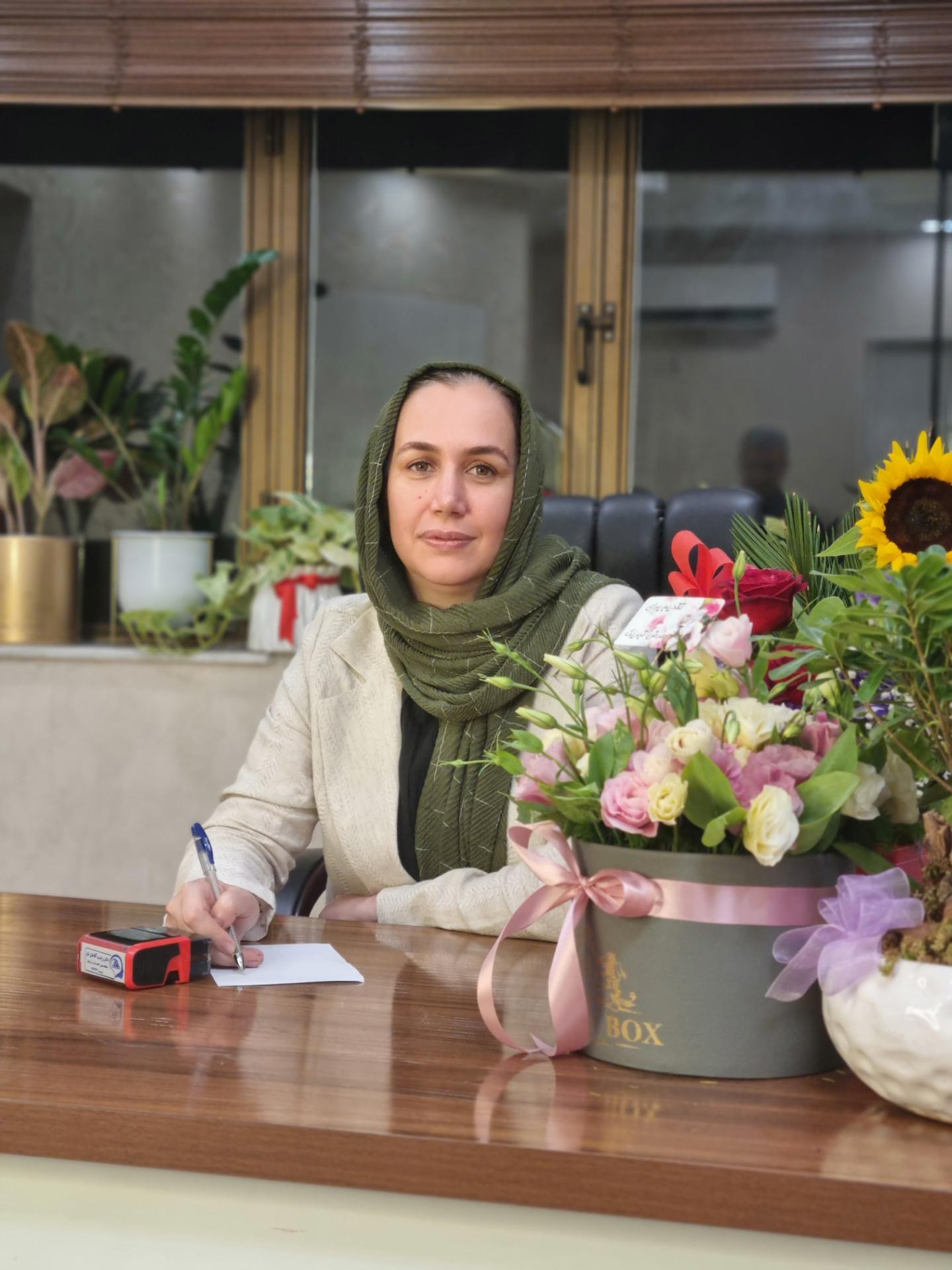دکتر شیوا لطفی