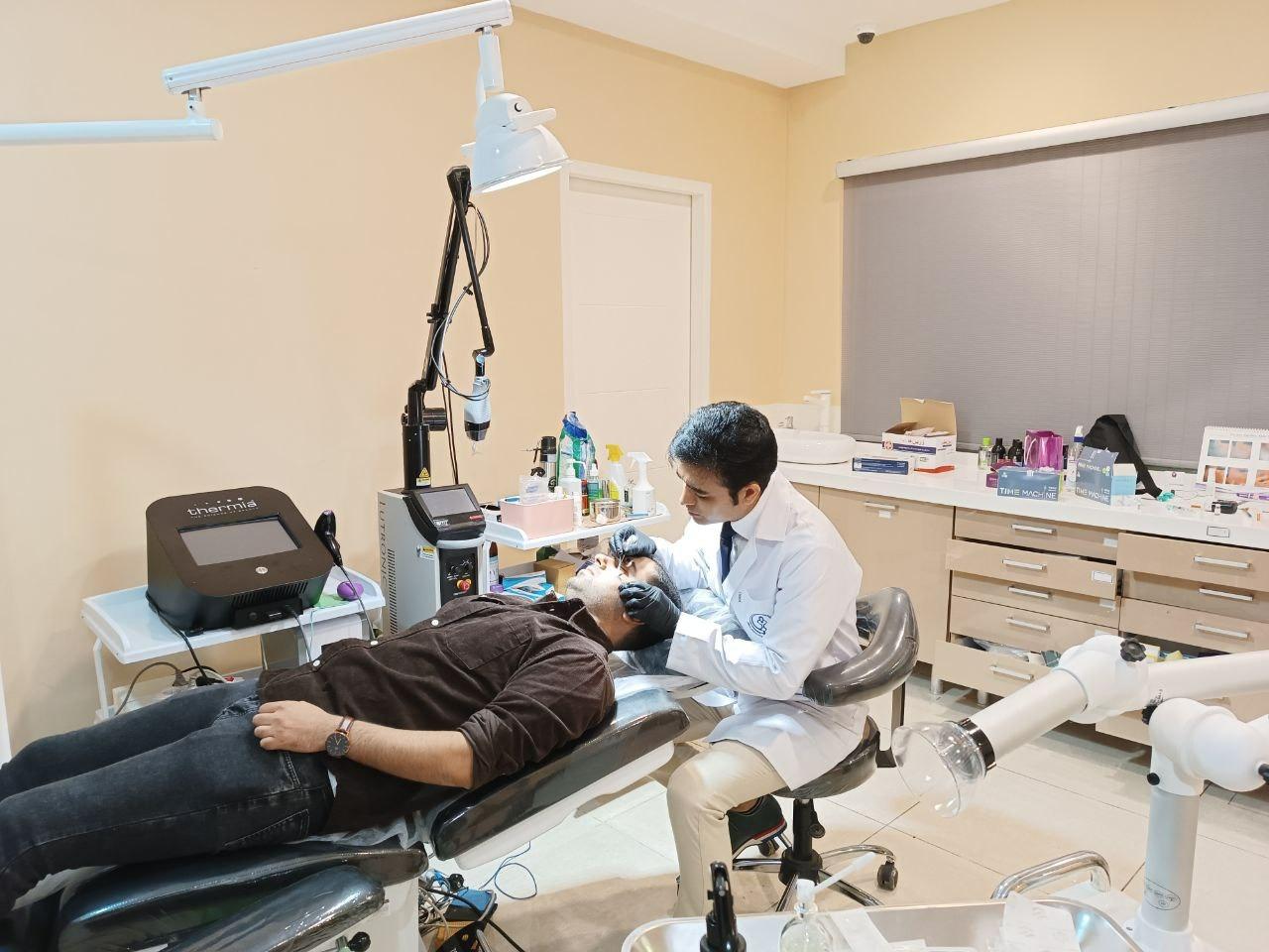 دکتر علی ناصح(کلینیک فوق تخصصی ولنجک)