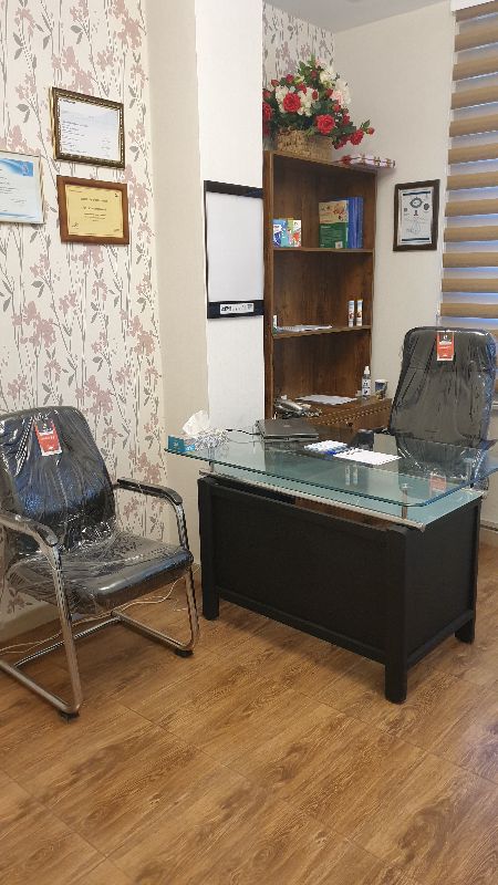 دکتر فرزام مکرمی
