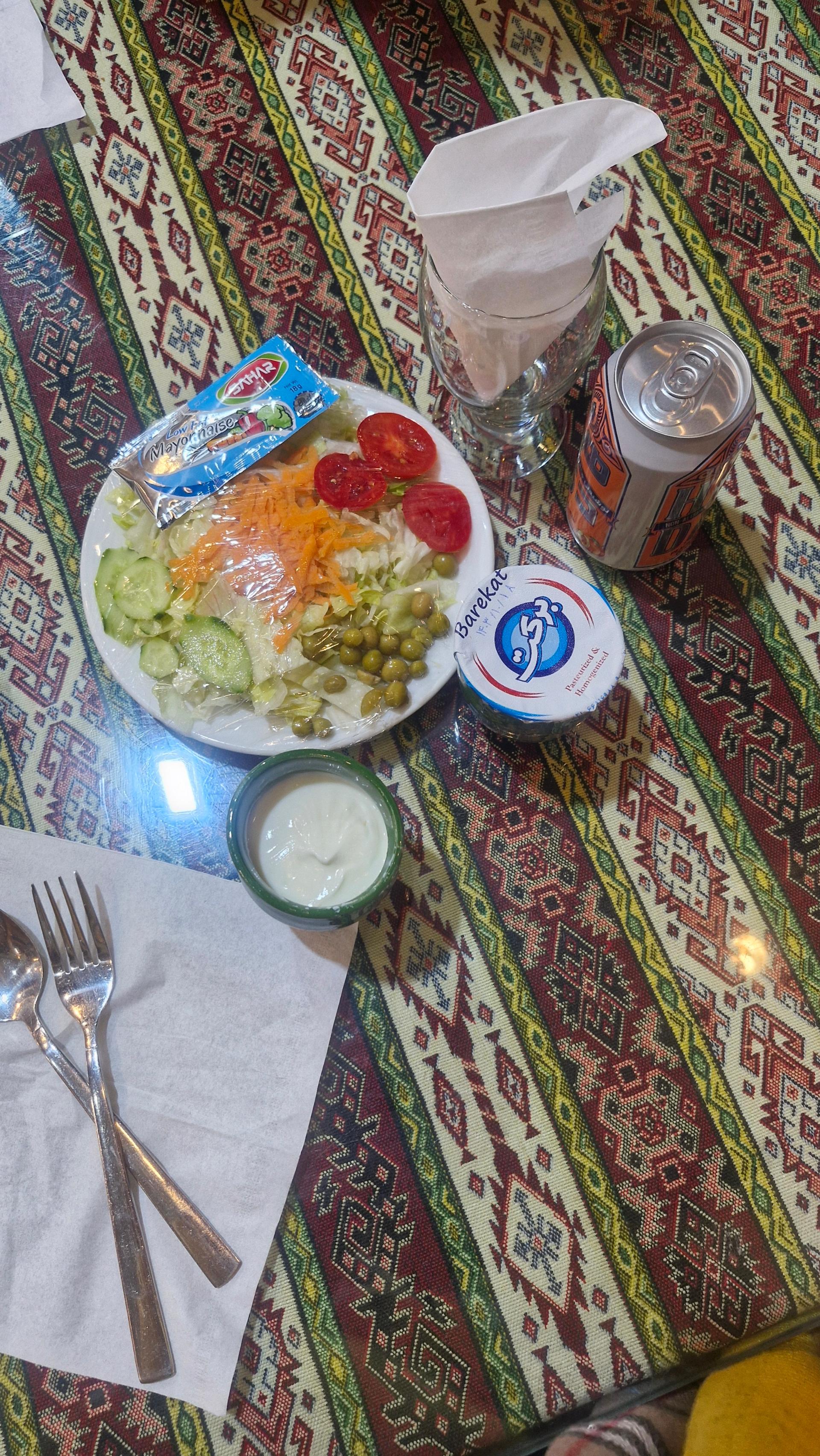 رستوران باغ رز