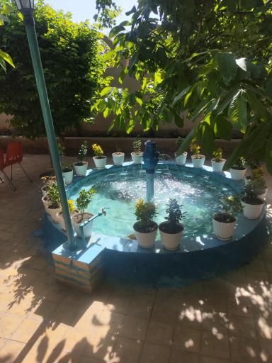رستوران باغ شمعدونی