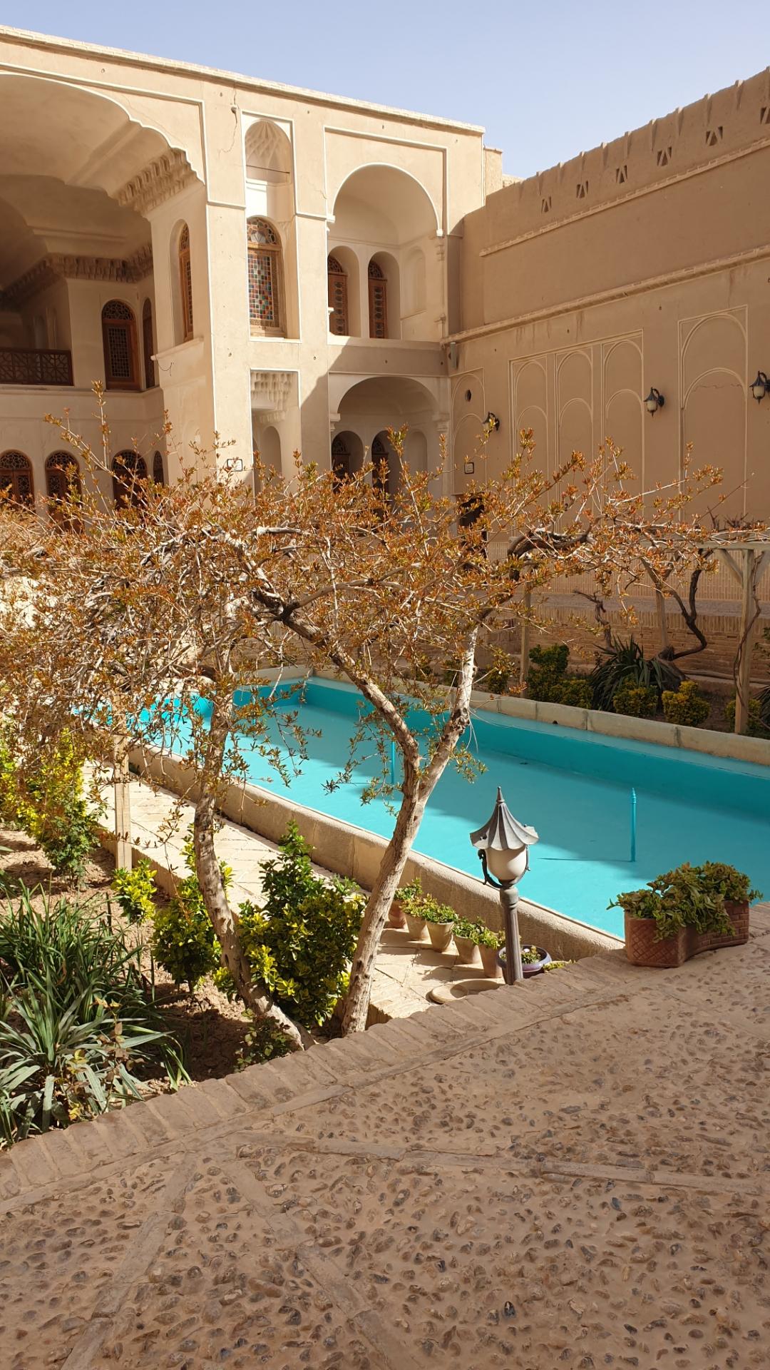 رستوران ترنج