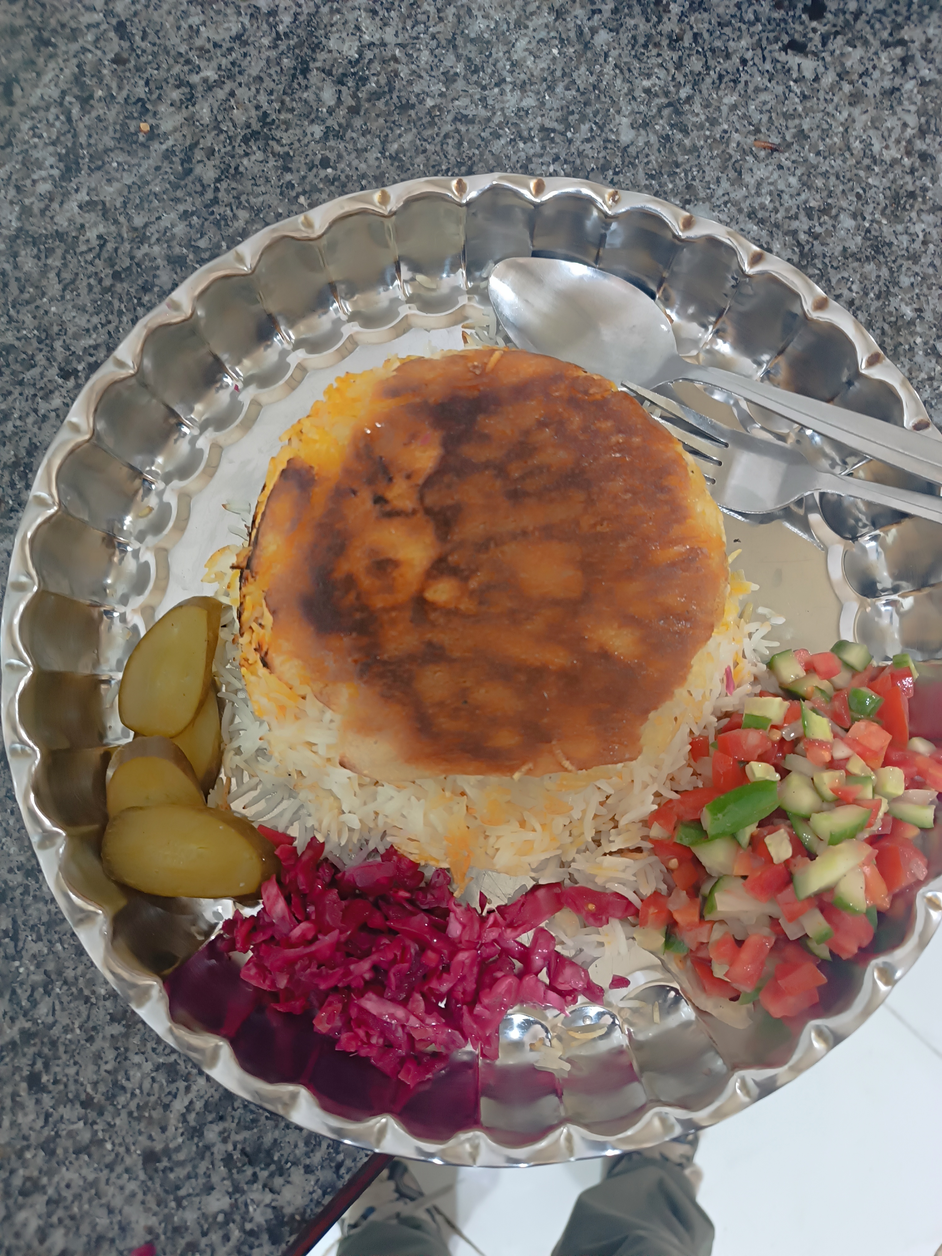 رستوران ته دیگ