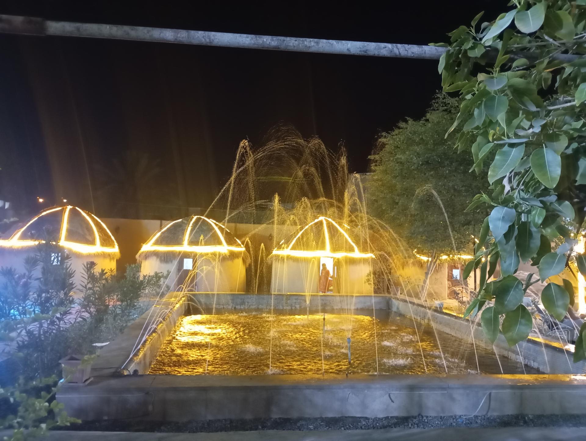 رستوران دنج
