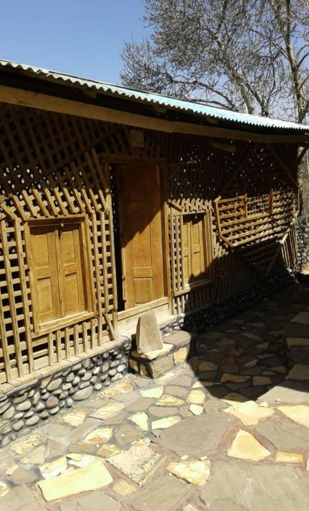 رستوران رضا شمرونی