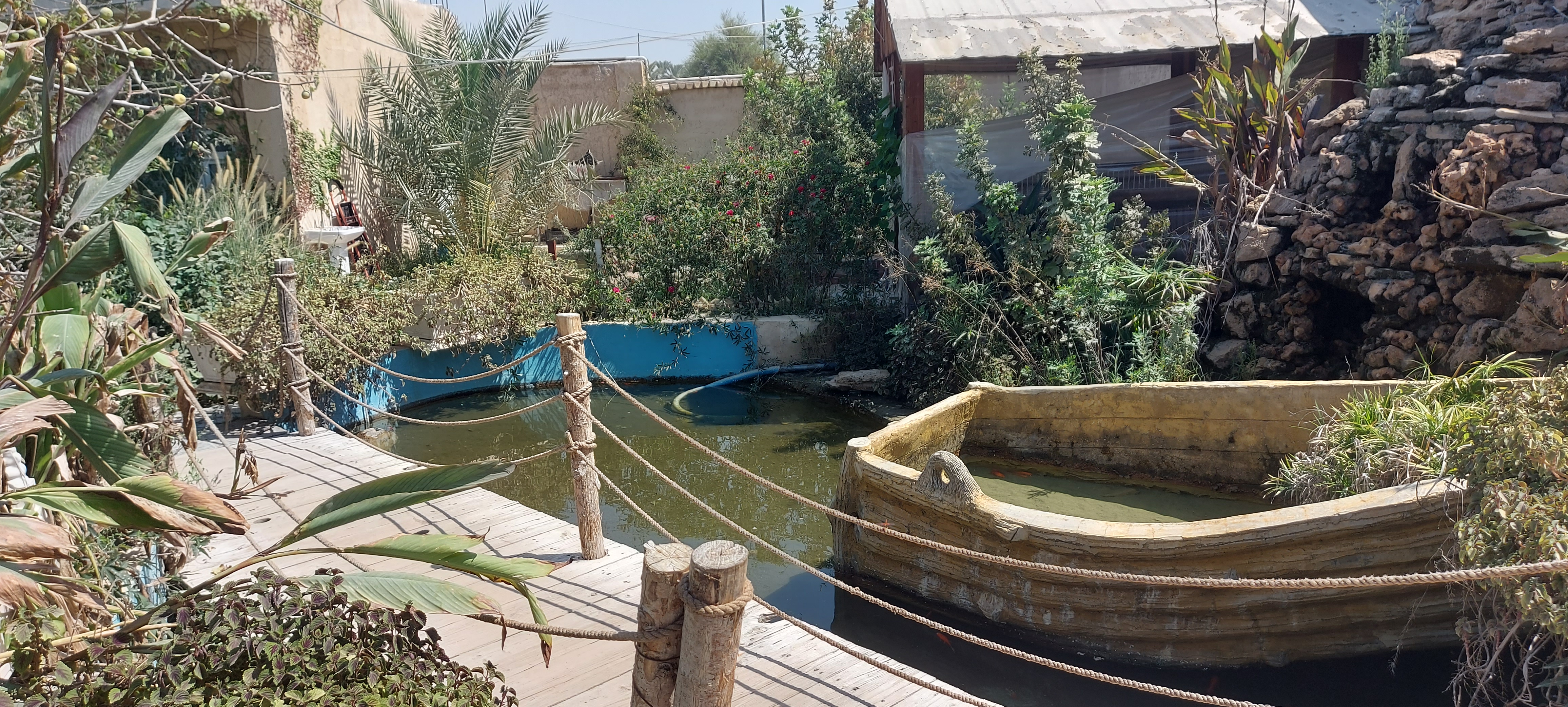 رستوران سنتي باغمون آگاهي