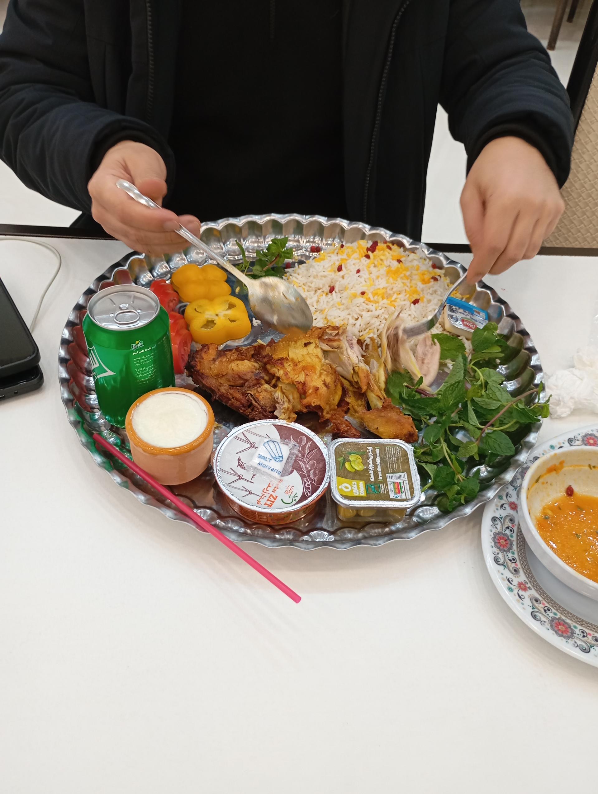 رستوران سنتی حاج رضا