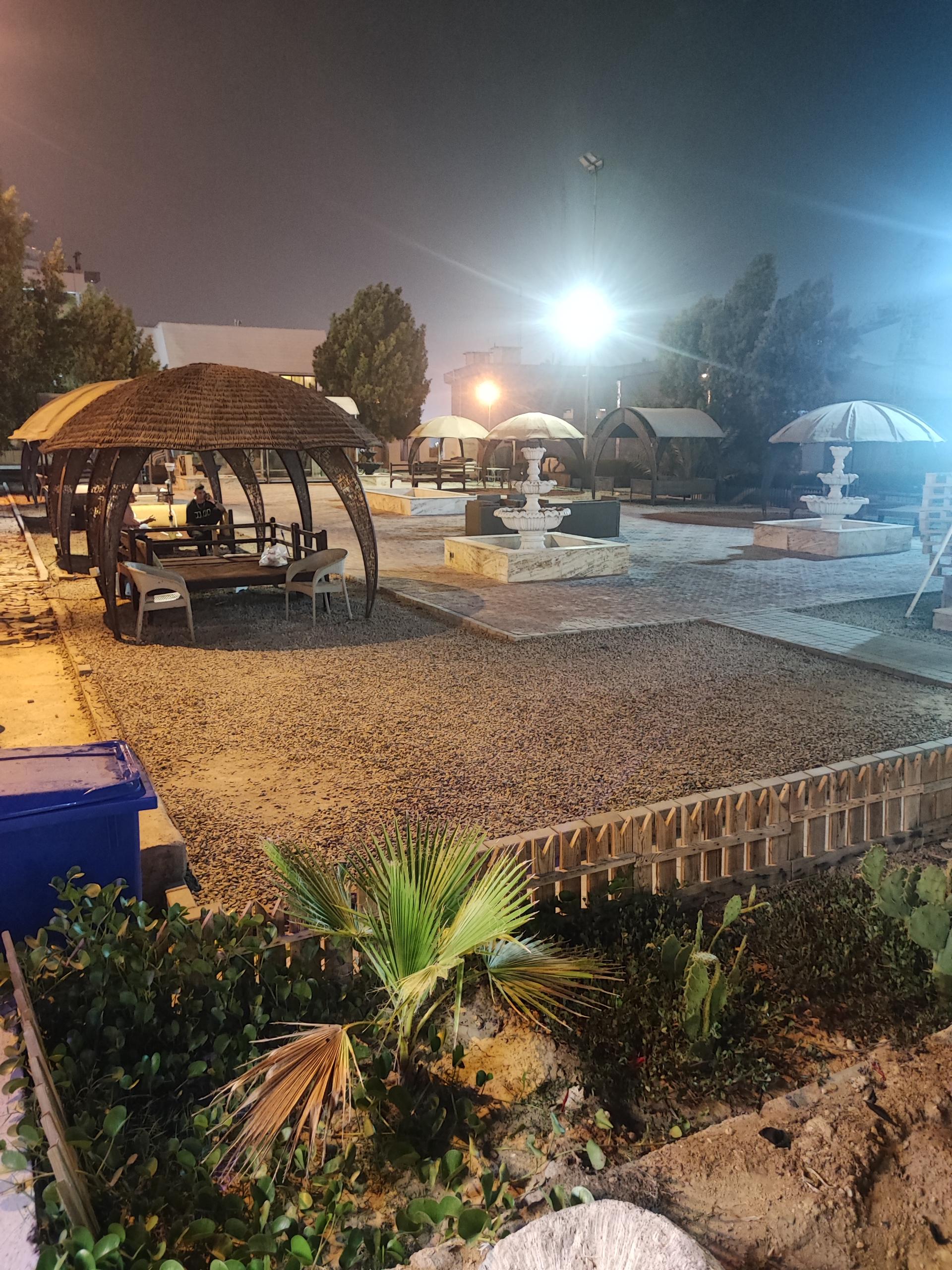 رستوران سنتی گاردن