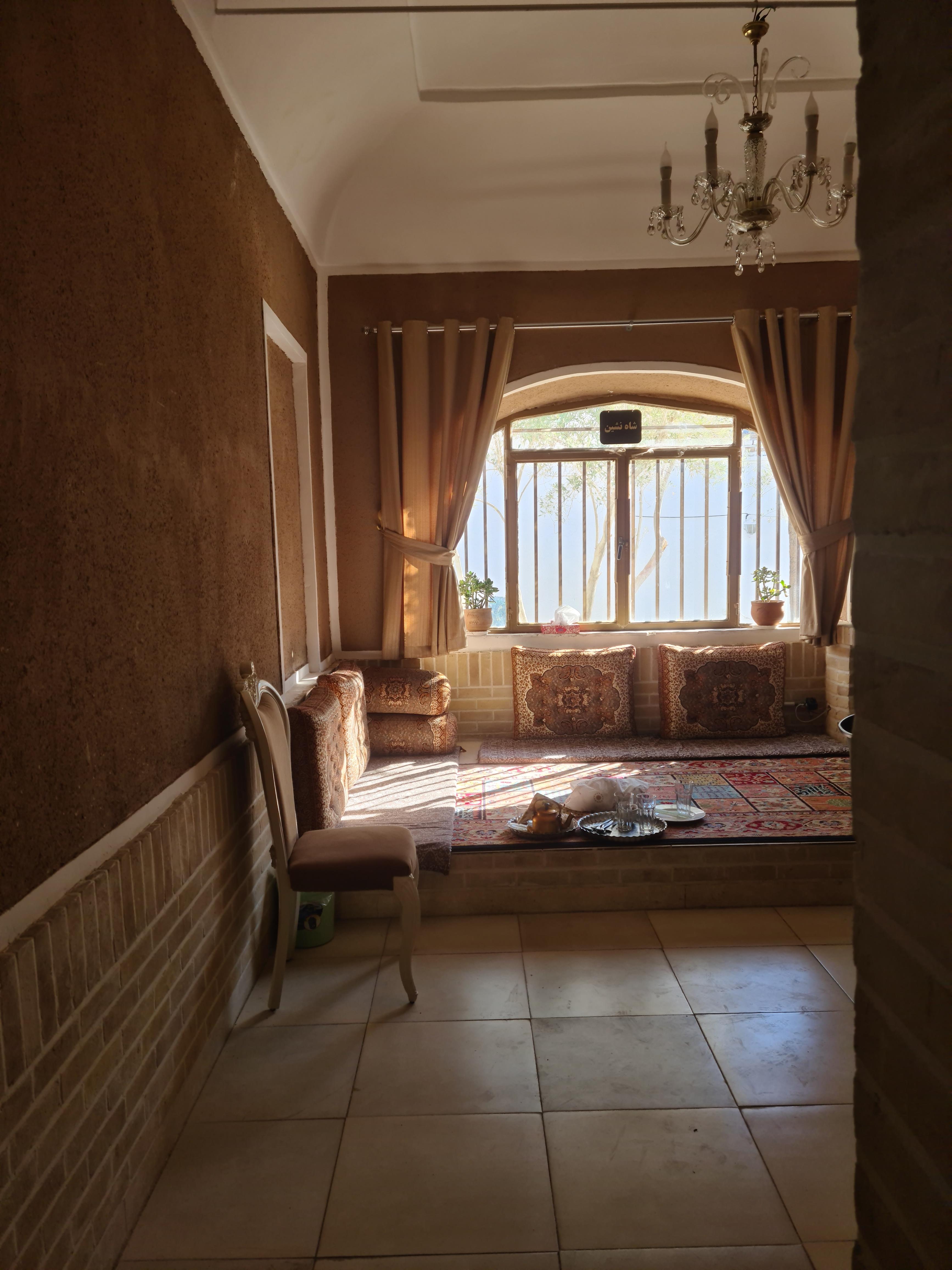 رستوران عمارت خاتون
