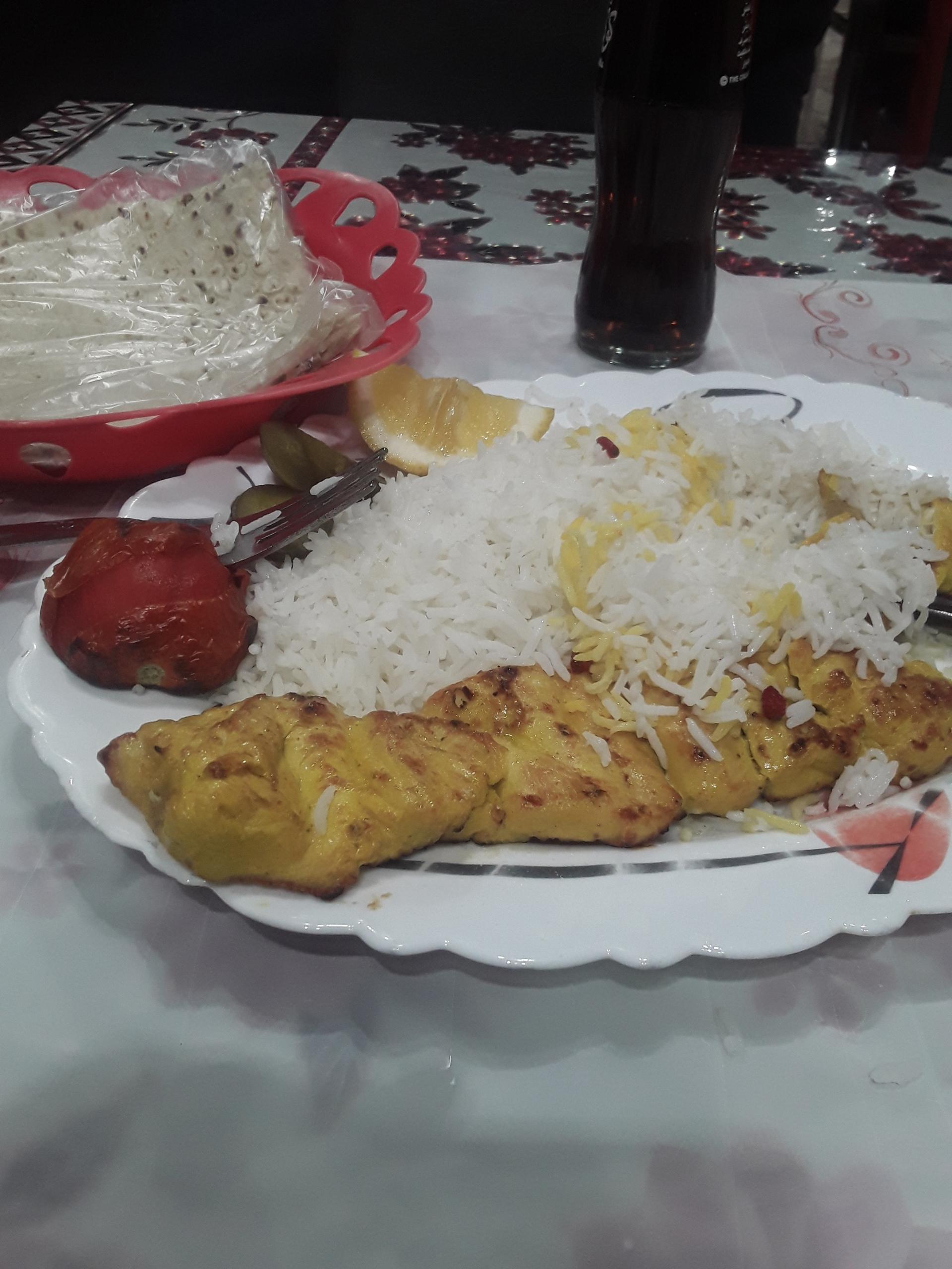 رستوران عمو اکبر