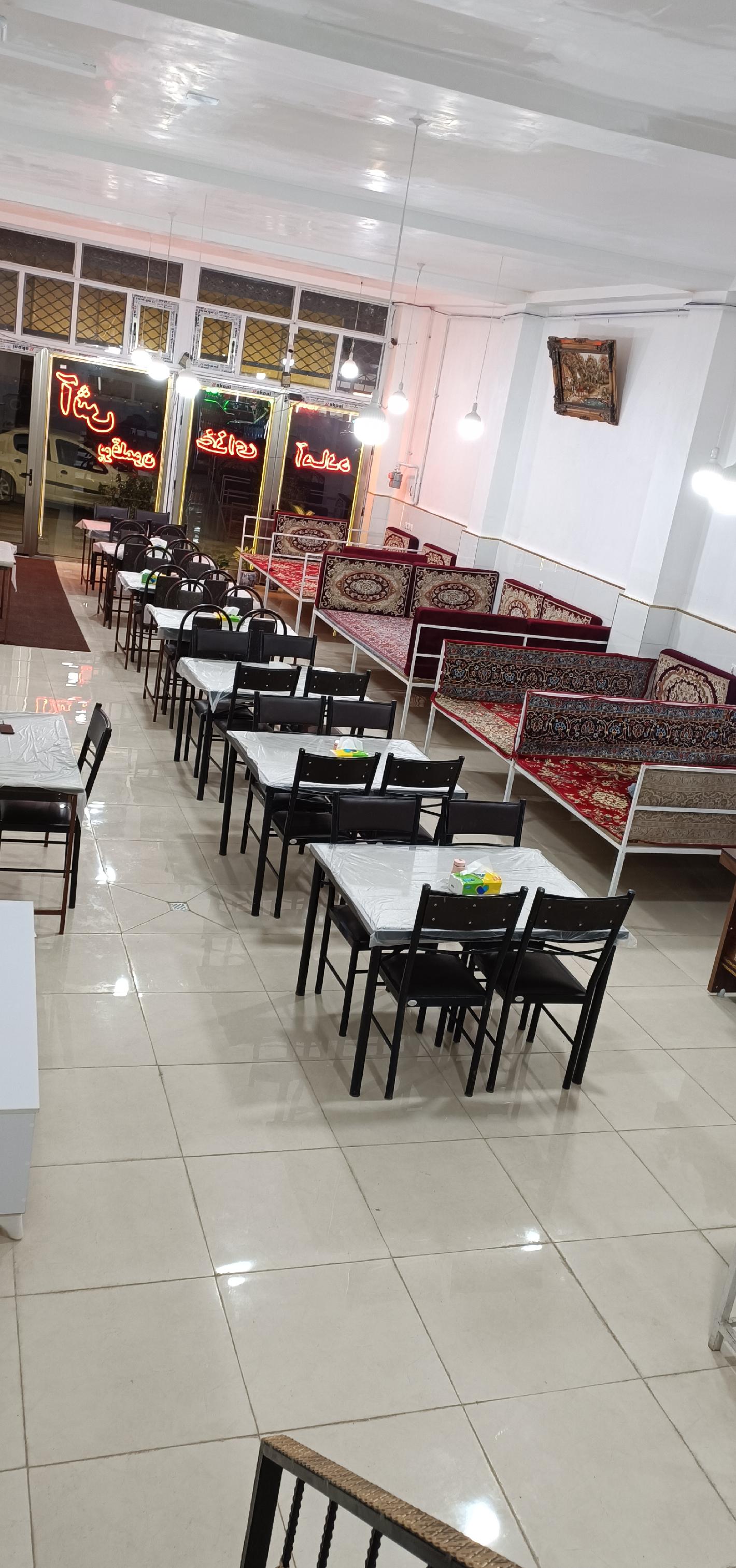 رستوران مام احمدی