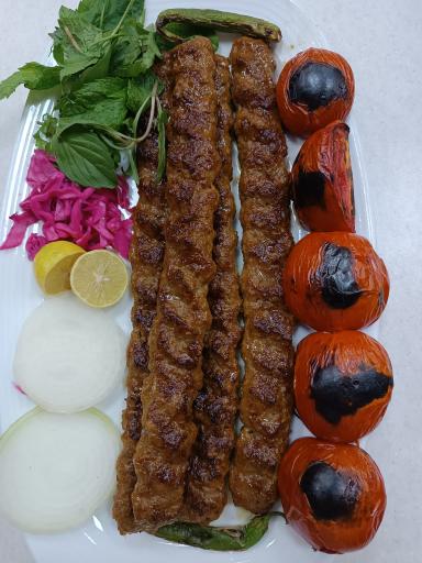رستوران نخل طلائی