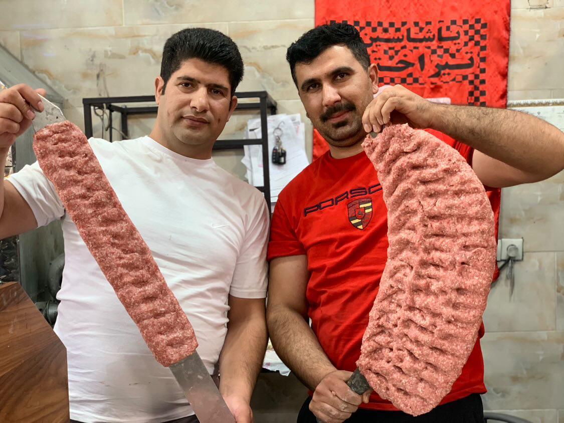 رستوران و بیرون بر سنتی سورمه