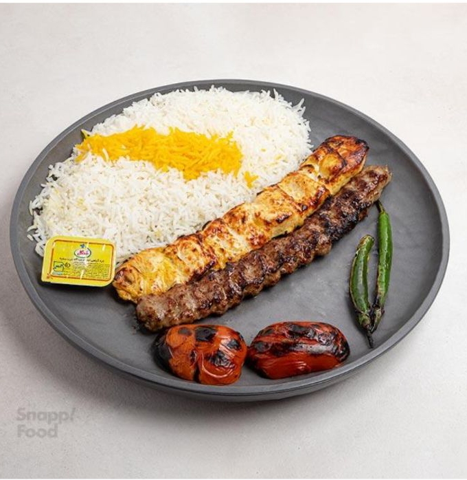 رستوران و بیرون بر ماکان (کیانفر )