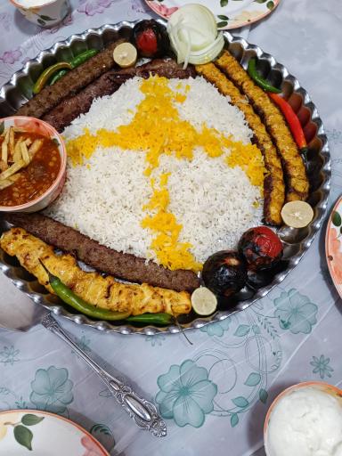 رستوران و سفره خانه سنتی حمام گلشن